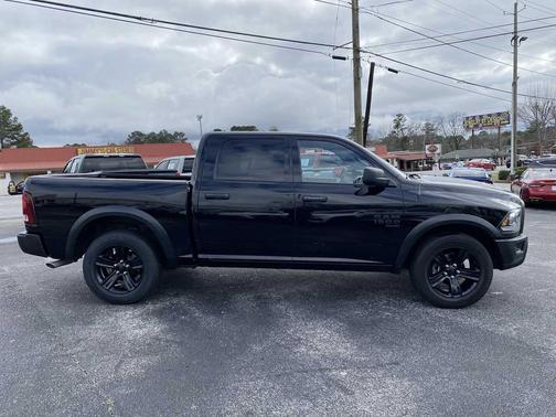 2024 RAM 1500 Classic Warlock Crew Cab 4x2 5'7' Box