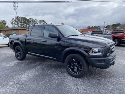 2024 RAM 1500 Classic Warlock Crew Cab 4x2 5'7' Box
