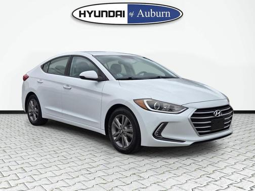 Quartz White Pearl 2017 Hyundai ELANTRA SE