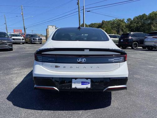 2025 Hyundai SONATA Hybrid Limited