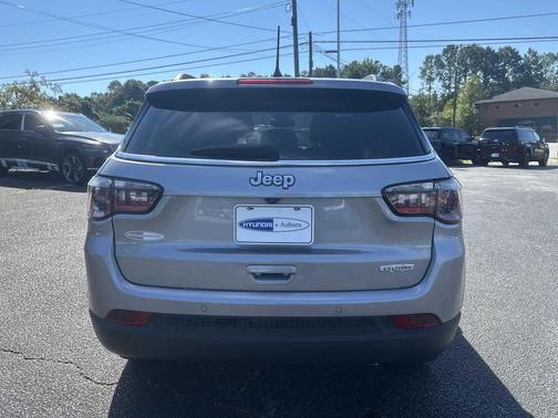 2022 Jeep Compass Latitude