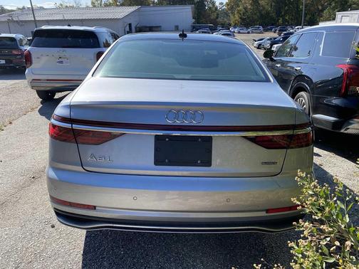 2023 Audi A8 L 55 TFSI quattro Tiptronic