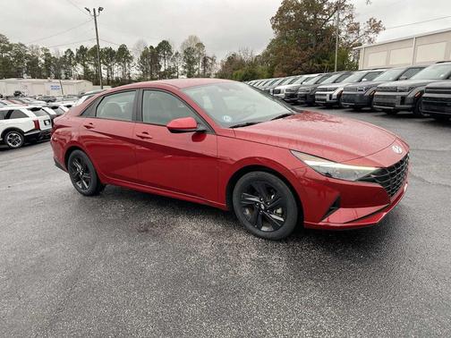 2021 Hyundai ELANTRA SEL
