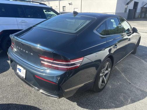 2023 Genesis G80 2.5T RWD