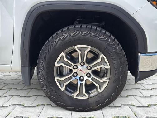 Summit White 2025 GMC Sierra 1500 Pro