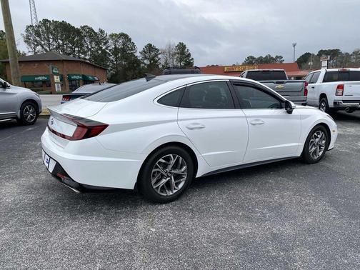 2022 Hyundai SONATA SEL