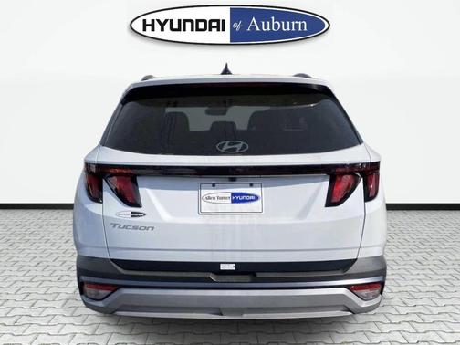 Shimmering Silver 2026 Hyundai TUCSON SEL
