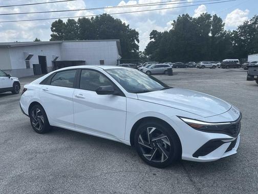 2025 Hyundai ELANTRA HEV SEL Sport