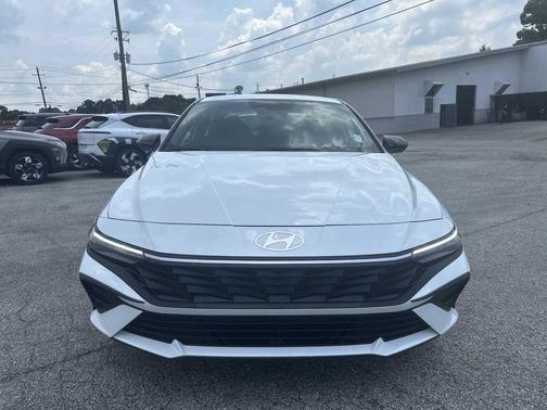 2025 Hyundai ELANTRA HEV SEL Sport