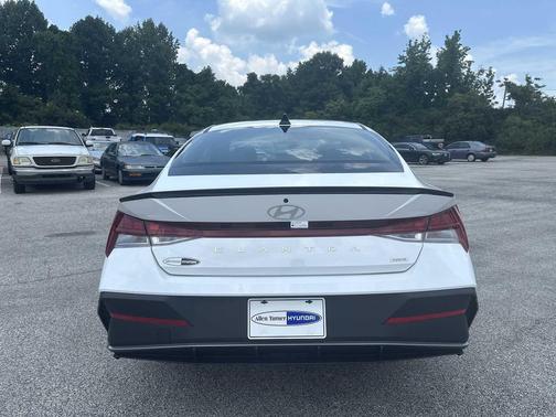 2025 Hyundai ELANTRA HEV SEL Sport