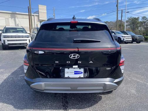 Abyss Black Pearl 2026 Hyundai KONA Limited