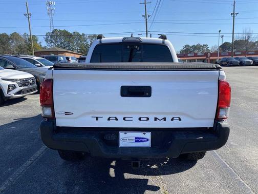 2018 Toyota Tacoma SR
