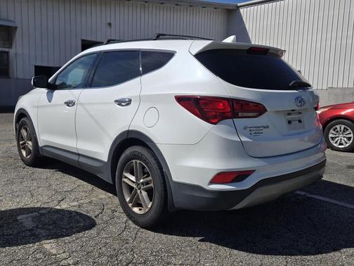 Pearl White 2018 Hyundai Santa Fe Sport 2.4L