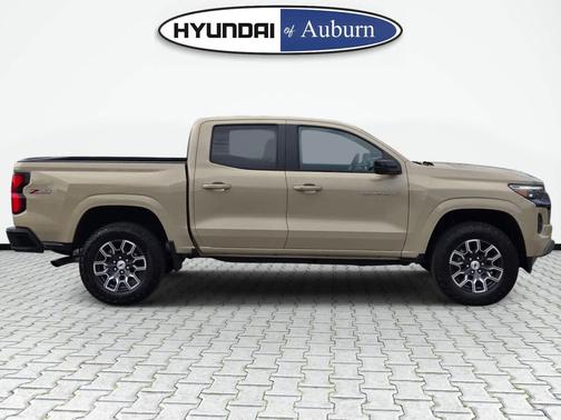 Sand Dune Metallic 2023 Chevrolet Colorado Z71