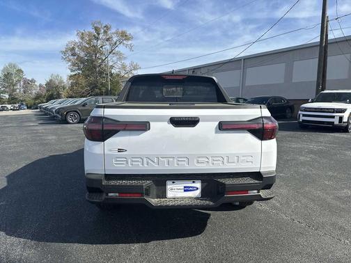 2025 Hyundai SANTA CRUZ SEL Activity