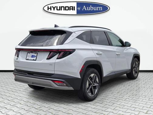 Serenity White Pearl 2025 Hyundai TUCSON SEL Convenience