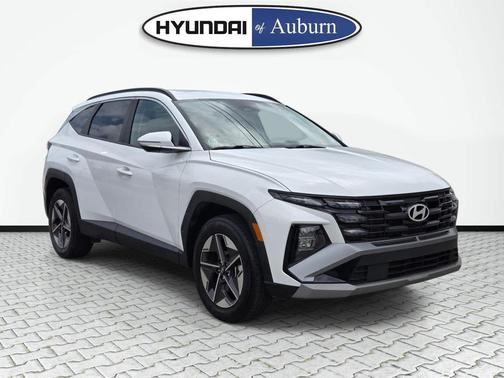 Serenity White Pearl 2025 Hyundai TUCSON SEL Convenience