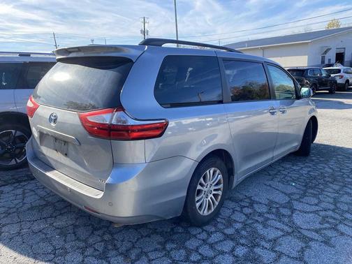 2015 Toyota Sienna XLE Premium