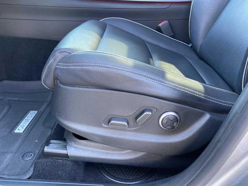 2023 Genesis GV70 2.5T AWD