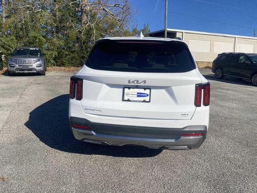 2024 Kia Sorento S