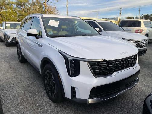 2024 Kia Sorento S