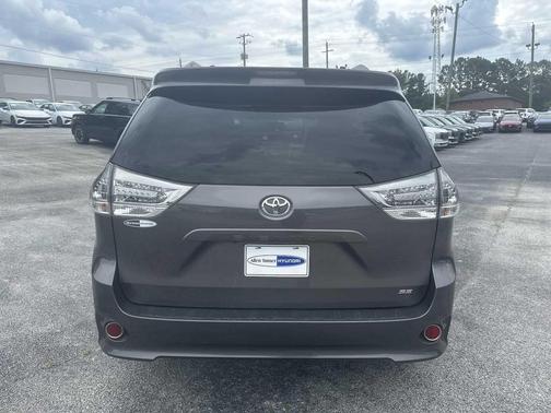 2016 Toyota Sienna SE Premium