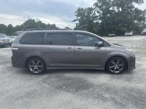 2016 Toyota Sienna SE Premium
