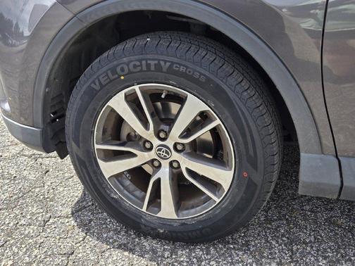 Magnetic Gray Metallic 2017 Toyota RAV4 XLE