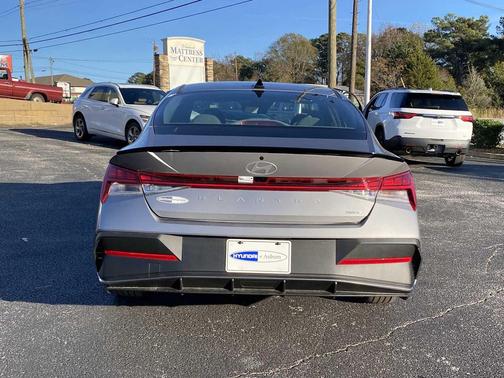 2025 Hyundai ELANTRA HEV SEL Sport