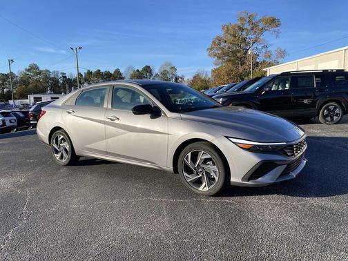 2025 Hyundai ELANTRA HEV SEL Sport