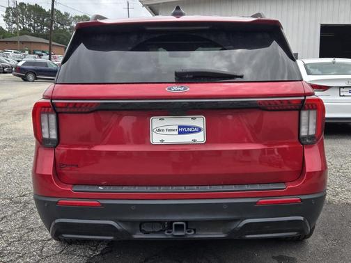 Rapid Red Metallic Tinted Clearcoat 2025 Ford Explorer ST-Line