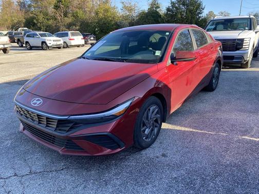 2024 Hyundai ELANTRA SEL