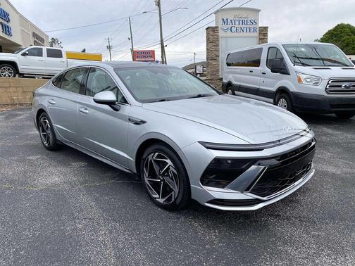 Aero Silver 2025 Hyundai SONATA SEL