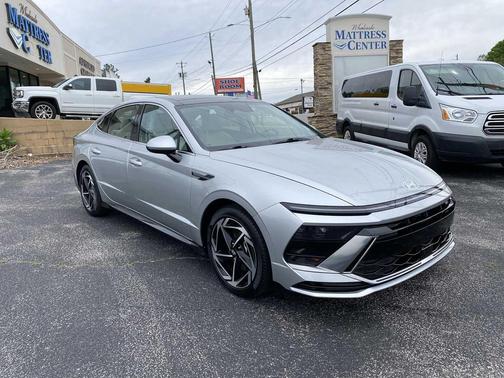 Aero Silver 2025 Hyundai SONATA SEL