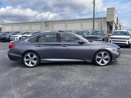 2019 Honda Accord Touring 2.0T