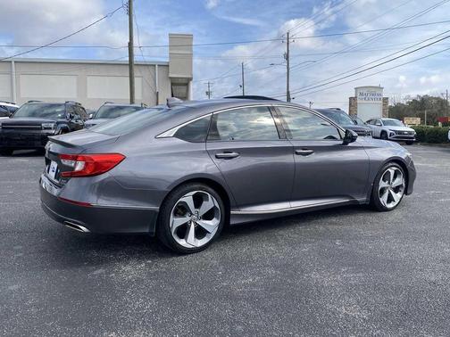 2019 Honda Accord Touring 2.0T