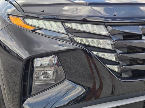 Black Pearl 2024 Hyundai TUCSON SEL