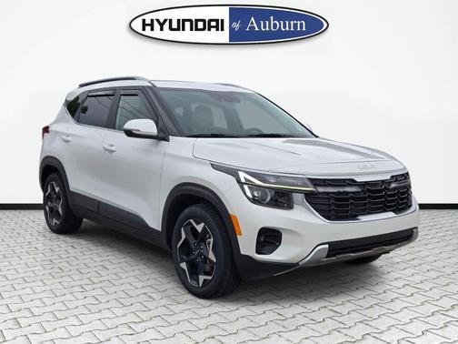Snow White Pearl 2024 Kia Seltos EX