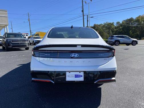 2025 Hyundai SONATA Hybrid Limited