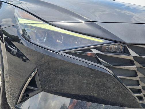 Phantom Black 2023 Hyundai ELANTRA Limited