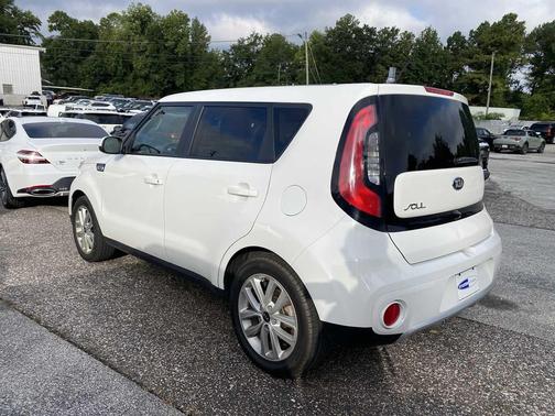 2017 Kia Soul +