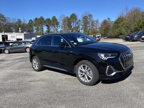2024 Audi Q3 Premium 45 TFSI S line quattro Tiptronic