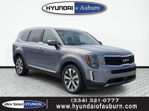 Everlasting Silver 2022 Kia Telluride S