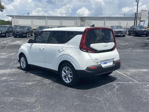 2022 Kia Soul LX