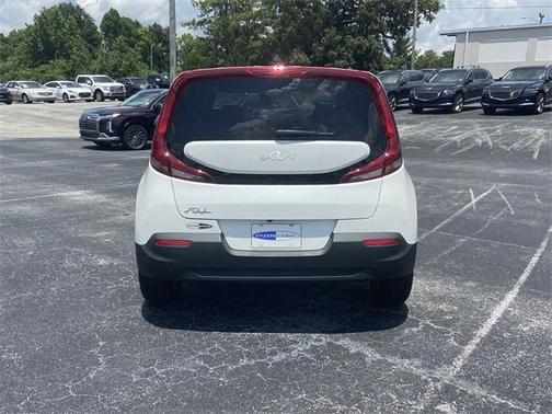 2022 Kia Soul LX