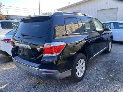 2012 Toyota Highlander SE