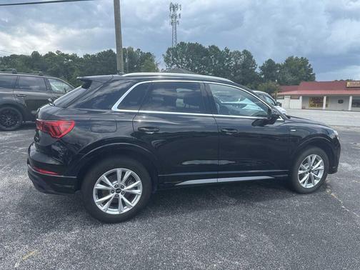 2024 Audi Q3 Premium 45 TFSI S line quattro Tiptronic