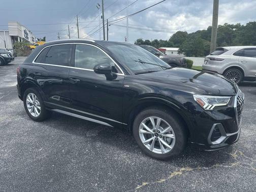 2024 Audi Q3 Premium 45 TFSI S line quattro Tiptronic