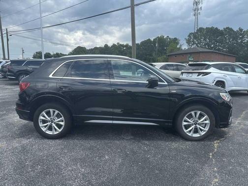 2024 Audi Q3 Premium 45 TFSI S line quattro Tiptronic