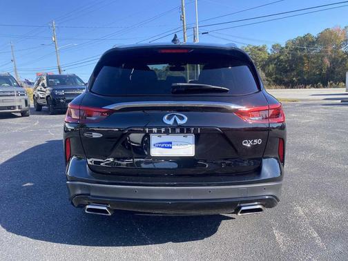 2021 INFINITI QX50 LUXE